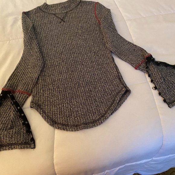 TOP - Picture 1 of 3